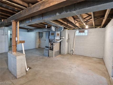 444 Emery Avenue Youngstown OH 44507