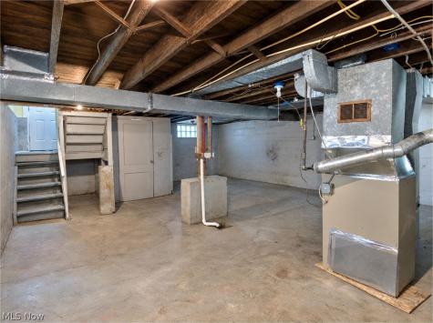 444 Emery Avenue Youngstown OH 44507