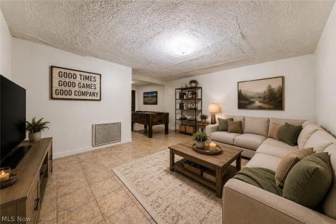 2038 Staunton Road Cleveland Heights OH 44118