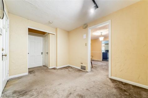 2038 Staunton Road Cleveland Heights OH 44118