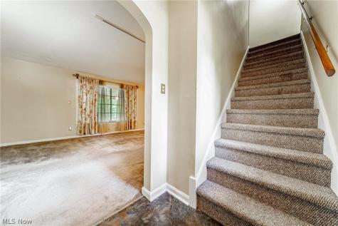 2038 Staunton Road Cleveland Heights OH 44118