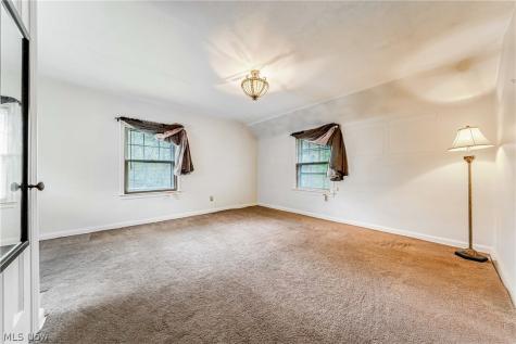 2038 Staunton Road Cleveland Heights OH 44118