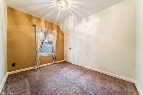 2038 Staunton Road Cleveland Heights OH 44118
