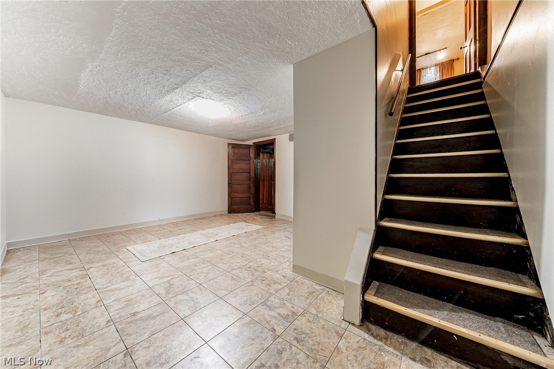 2038 Staunton Road Cleveland Heights OH 44118