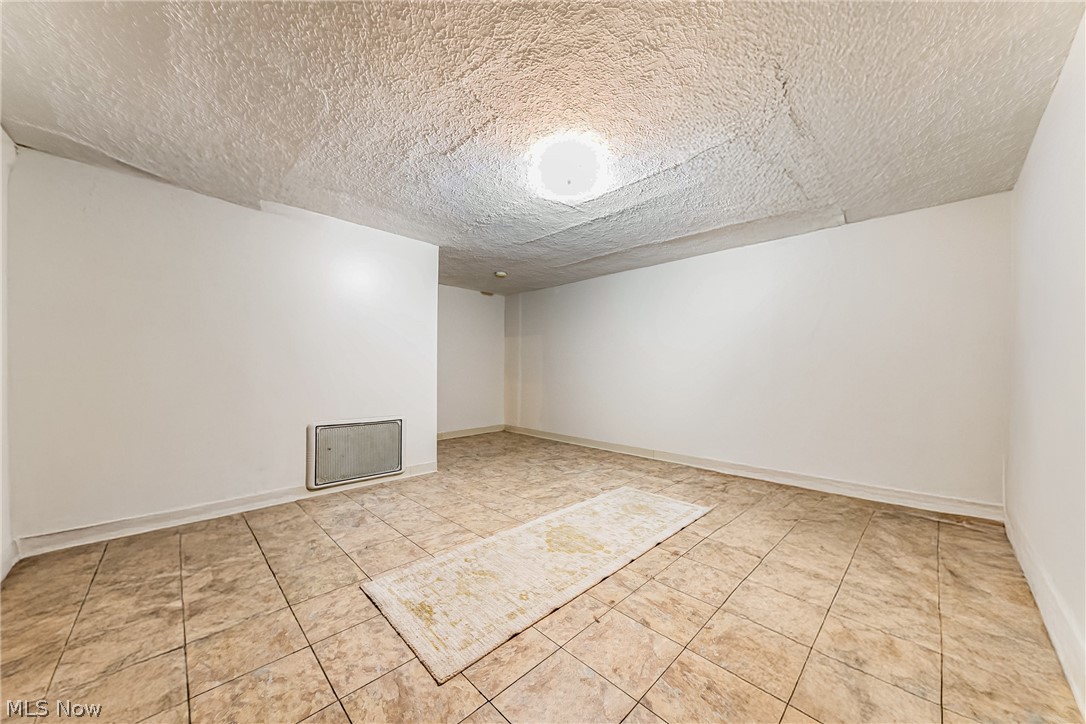 2038 Staunton Road Cleveland Heights OH 44118