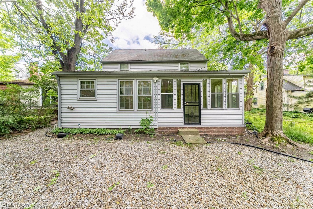 2038 Staunton Road Cleveland Heights OH 44118