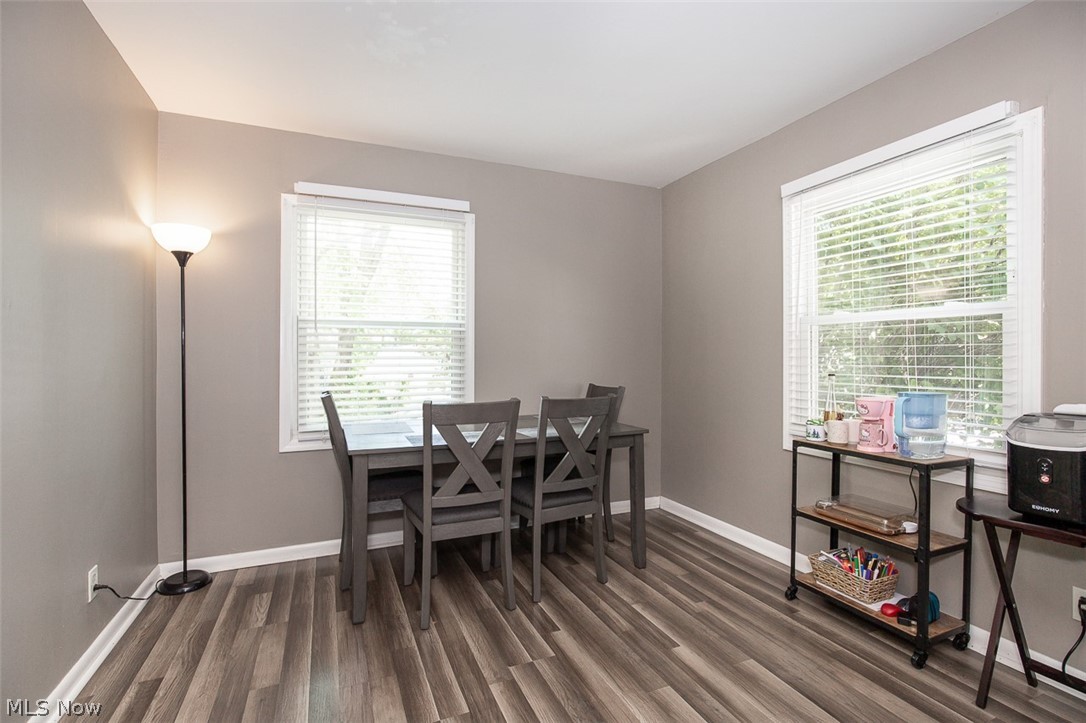 2324 Suncrest Drive Cuyahoga Falls OH 44221-3522