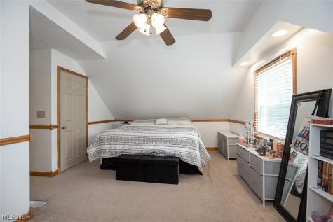 2324 Suncrest Drive Cuyahoga Falls OH 44221-3522