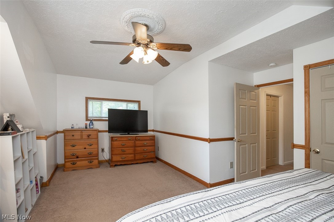2324 Suncrest Drive Cuyahoga Falls OH 44221-3522