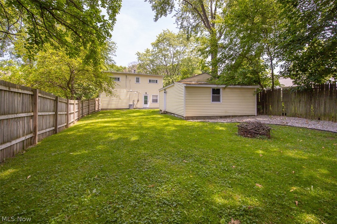 2324 Suncrest Drive Cuyahoga Falls OH 44221-3522