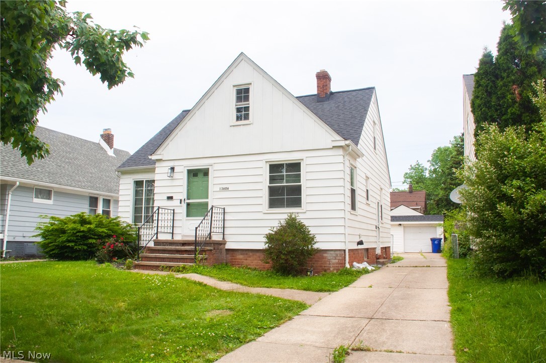 13606 Wainstead Avenue Cleveland OH 44111