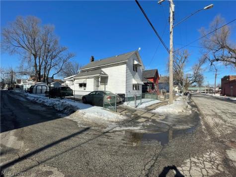3140 W 33rd Street Cleveland OH 44109