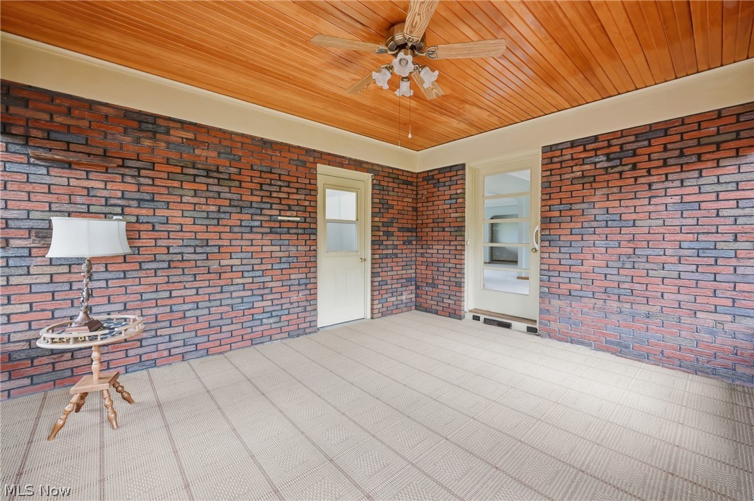4122 Devon Drive SE Warren OH 44484