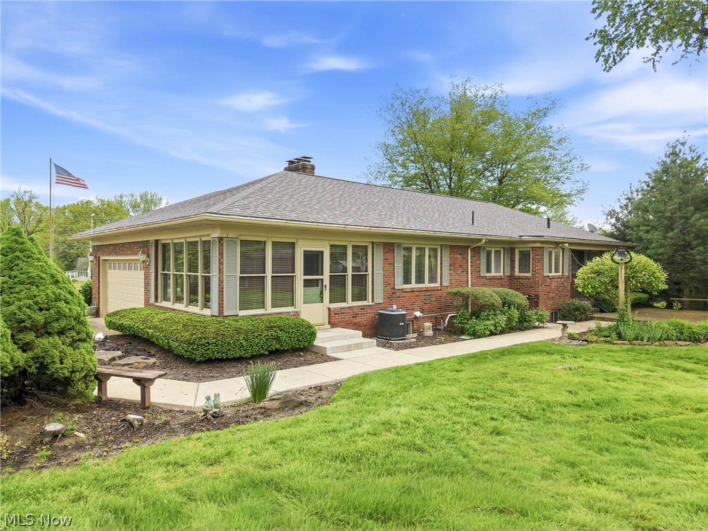4122 Devon Drive SE Warren OH 44484