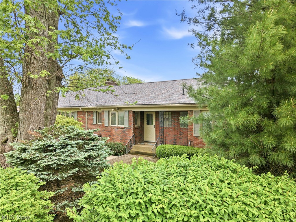 4122 Devon Drive SE Warren OH 44484