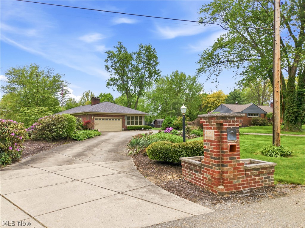 4122 Devon Drive SE Warren OH 44484