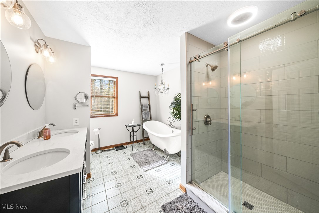 350 Aspen Court Aurora OH 44202