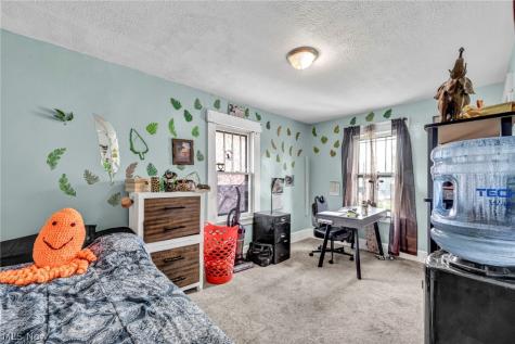 1815 Walden Avenue NW Canton OH 44709