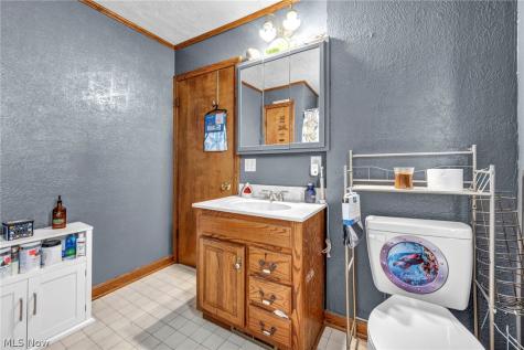 1815 Walden Avenue NW Canton OH 44709
