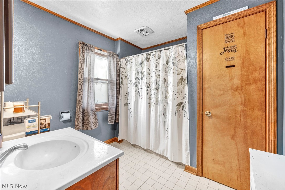 1815 Walden Avenue NW Canton OH 44709