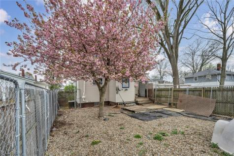 1815 Walden Avenue NW Canton OH 44709