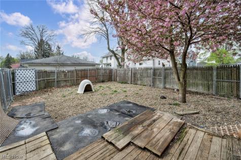 1815 Walden Avenue NW Canton OH 44709