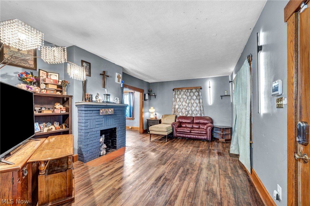 1815 Walden Avenue NW Canton OH 44709