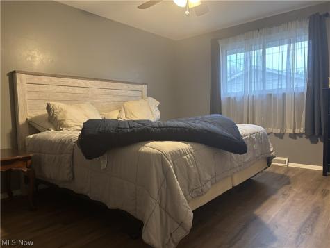 236 Northfield Drive Elyria OH 44035