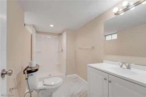 2245 Sunset Drive Wickliffe OH 44092