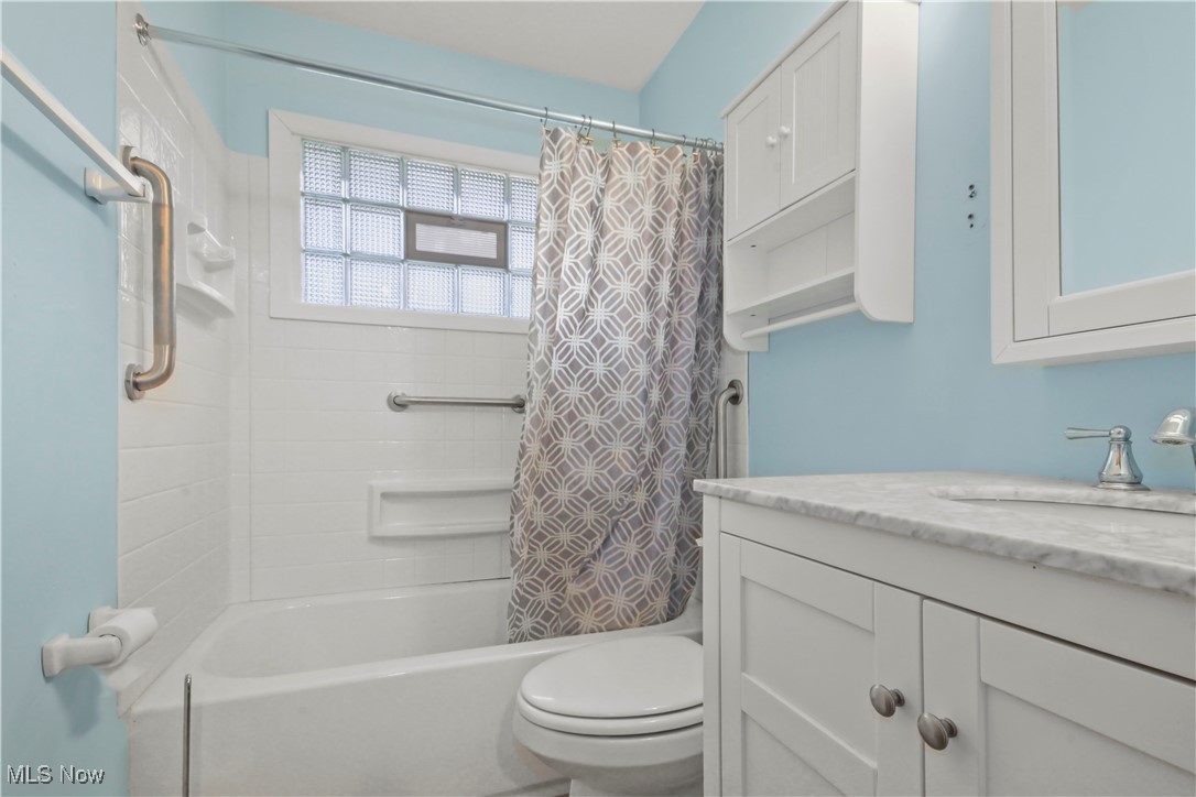 4682 Warwick Drive S Canfield OH 44406