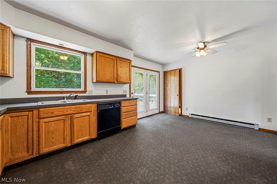 1682 Sugar Creek Rock Creek OH 44084
