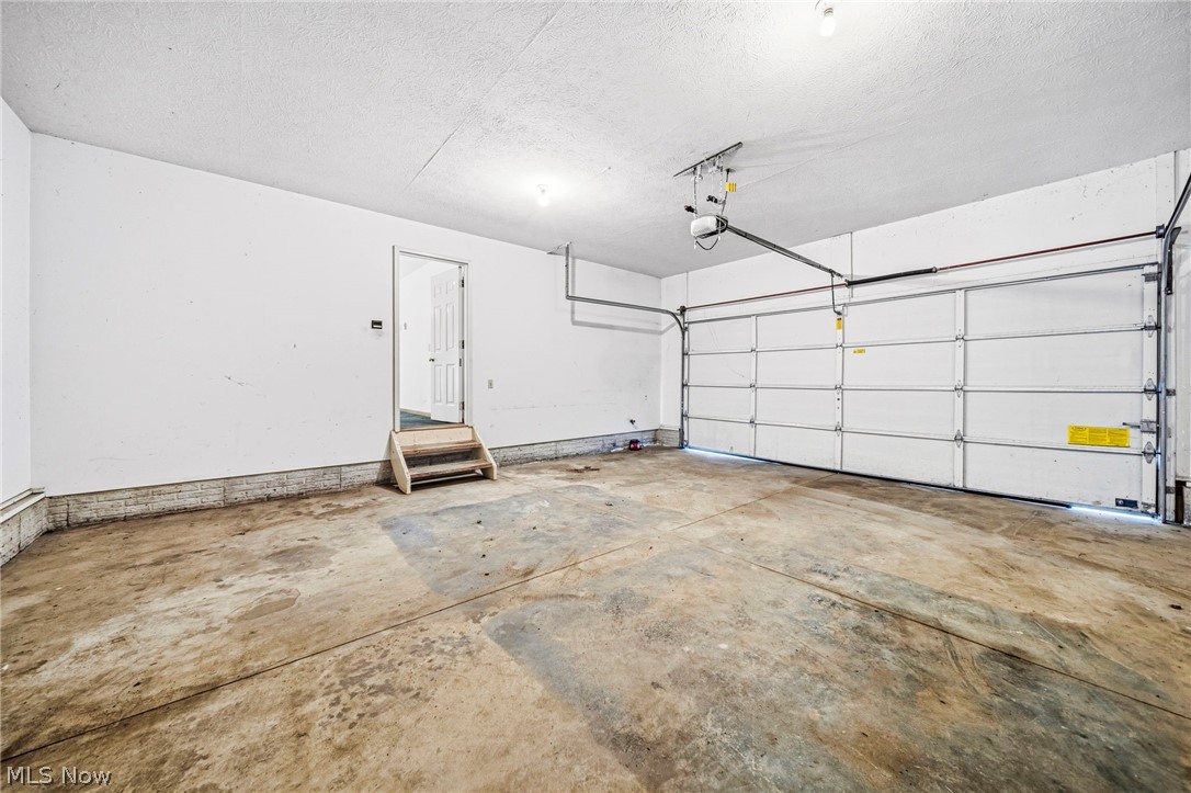 1682 Sugar Creek Rock Creek OH 44084