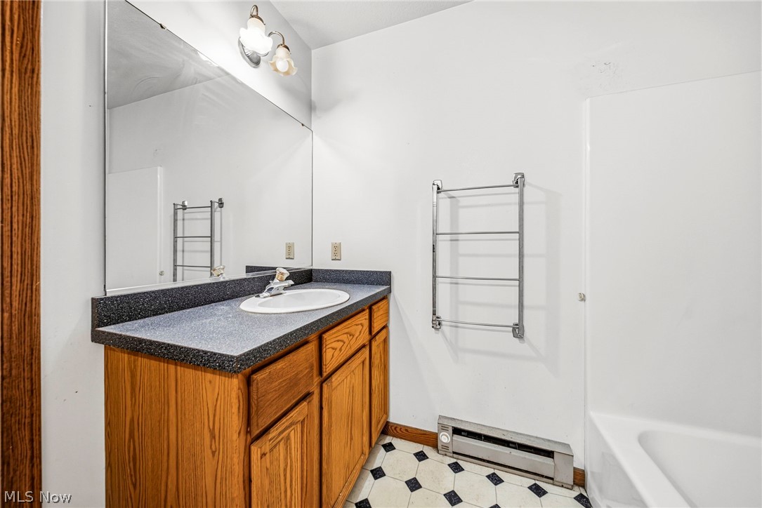 1682 Sugar Creek Rock Creek OH 44084