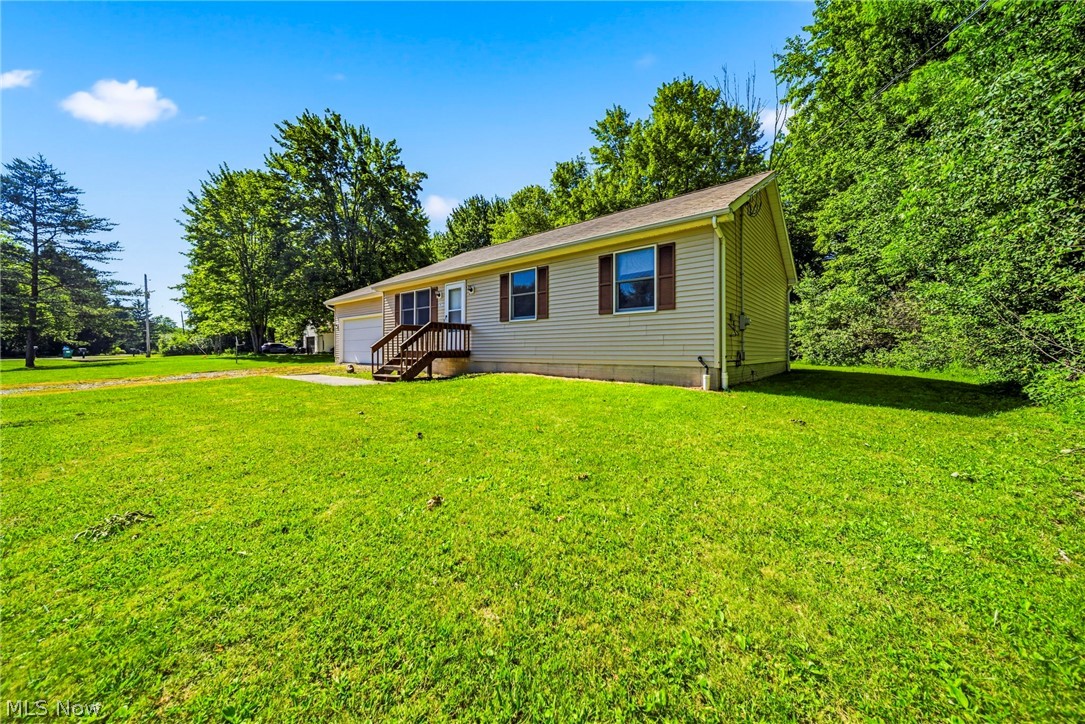 1682 Sugar Creek Rock Creek OH 44084