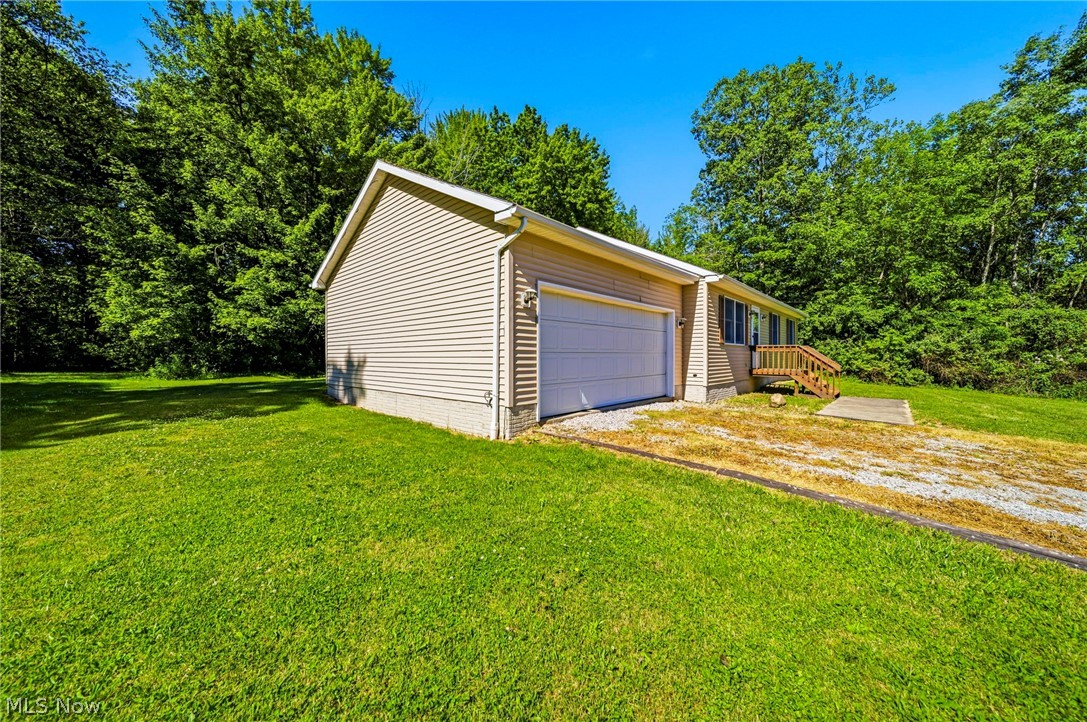 1682 Sugar Creek Rock Creek OH 44084