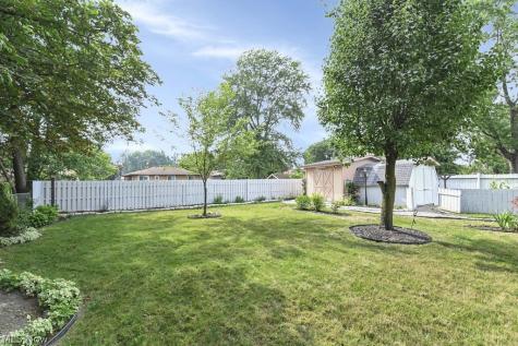 8088 Wesley Drive Strongsville OH 44136