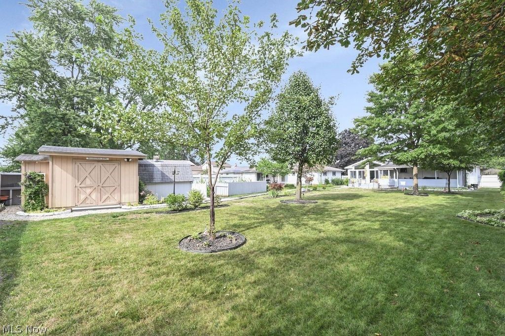 8088 Wesley Drive Strongsville OH 44136
