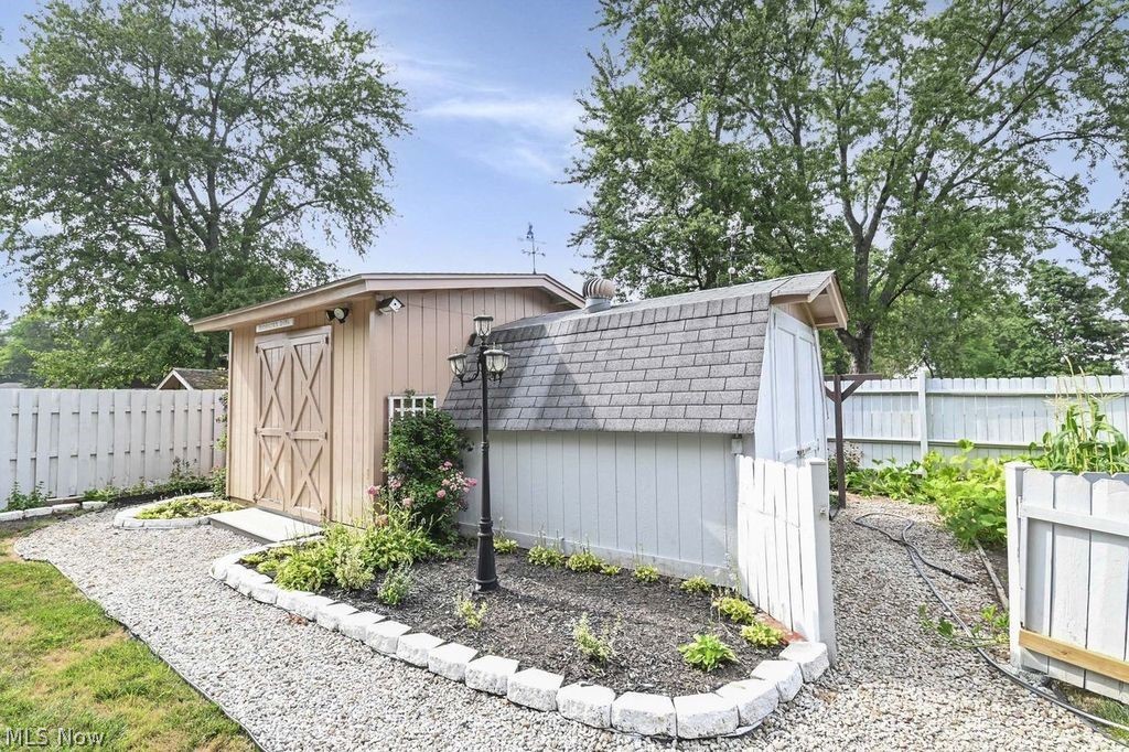 8088 Wesley Drive Strongsville OH 44136