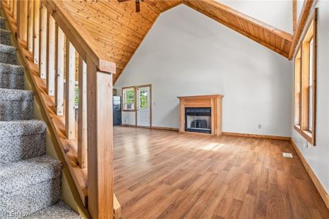 7171 Edison Street NE Hartville OH 44632