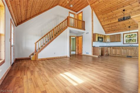 7171 Edison Street NE Hartville OH 44632