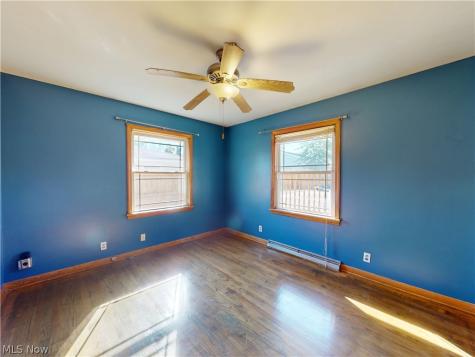 66 Thorlone Avenue Akron OH 44312