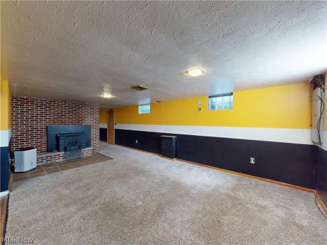 66 Thorlone Avenue Akron OH 44312