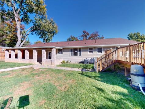 66 Thorlone Avenue Akron OH 44312