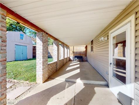 66 Thorlone Avenue Akron OH 44312