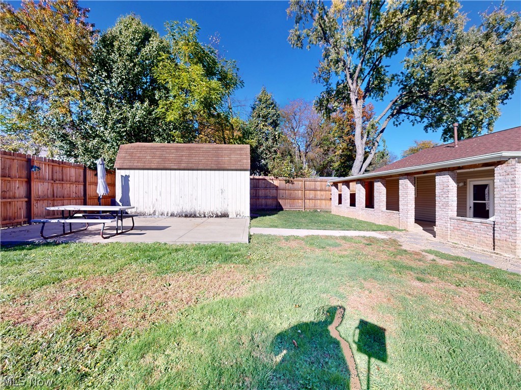 66 Thorlone Avenue Akron OH 44312