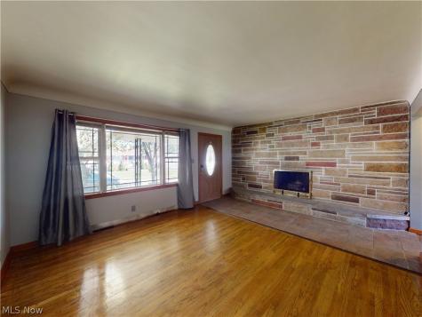 66 Thorlone Avenue Akron OH 44312