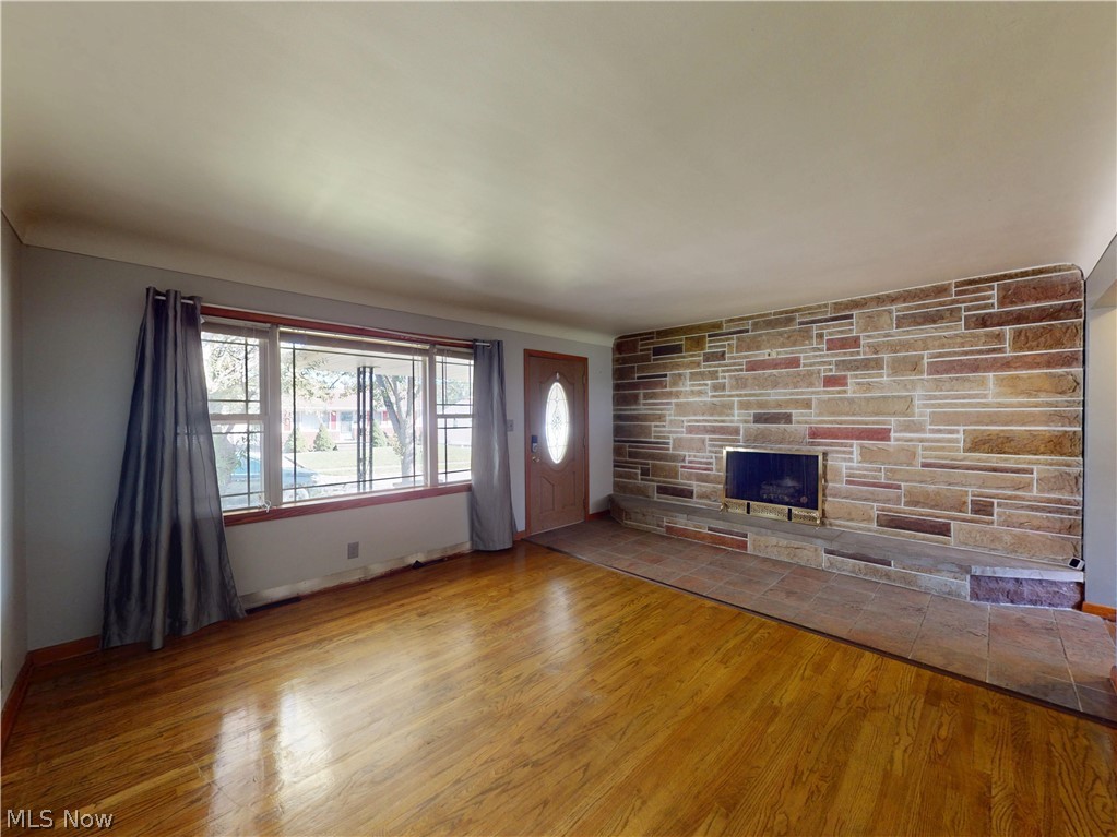 66 Thorlone Avenue Akron OH 44312