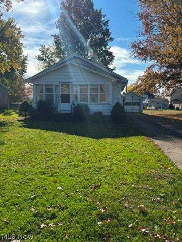 226 E Wisconsin Avenue Sebring OH 44672