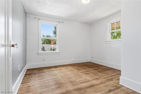619 Garry Road Akron OH 44305