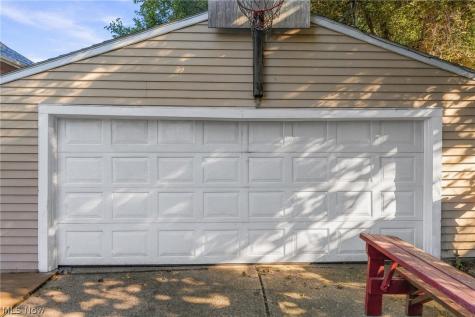 619 Garry Road Akron OH 44305